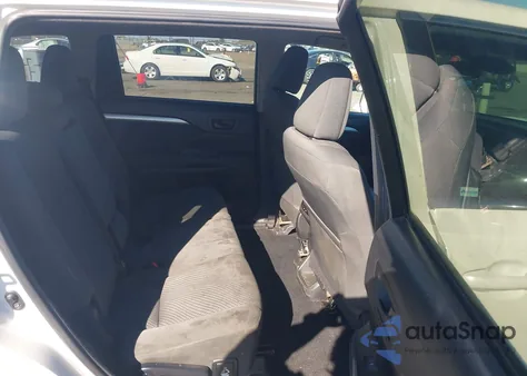 2018 Toyota Highlander Le z USA, uszkodzony, nr VIN 5TDZARFH0JS037151